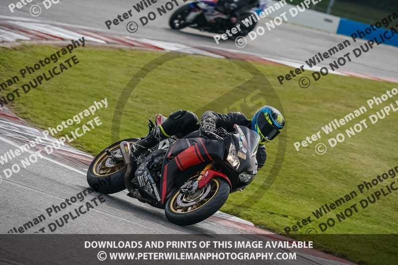 donington no limits trackday;donington park photographs;donington trackday photographs;no limits trackdays;peter wileman photography;trackday digital images;trackday photos